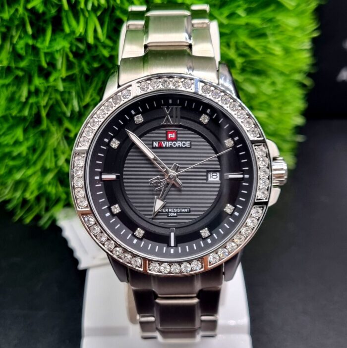 NAVIFORCE 9187 Men's Watch l Crystal Accents - Image 2